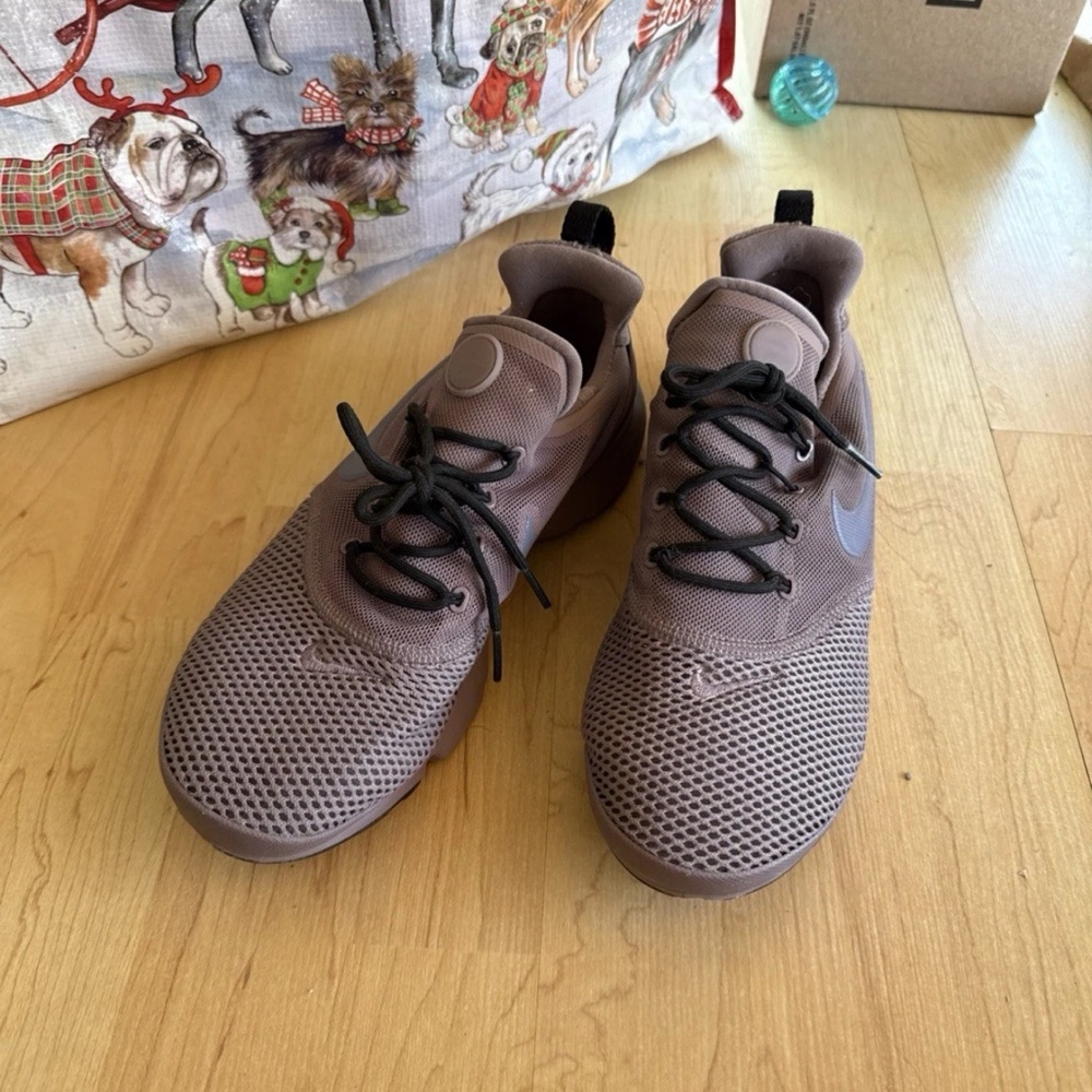Nike Presto Fly womens shoes